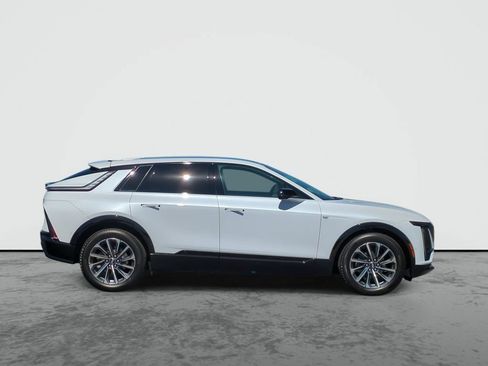 Certified 2026 Cadillac Lyriq Sport w/ LPO, Premium Carpet Package RWD image 9