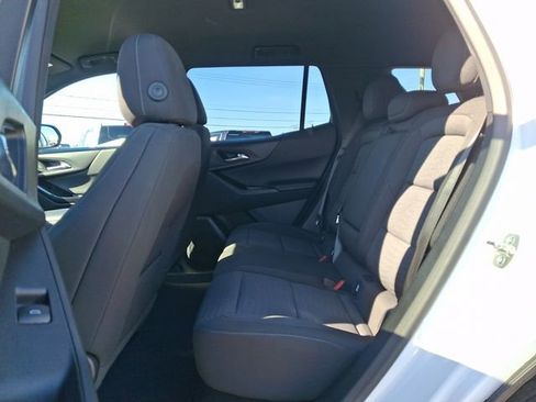 Used 2025 Chevrolet Equinox LT FWD image 10