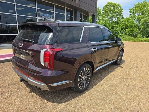 Used 2024 Hyundai Palisade Calligraphy FWD image 3