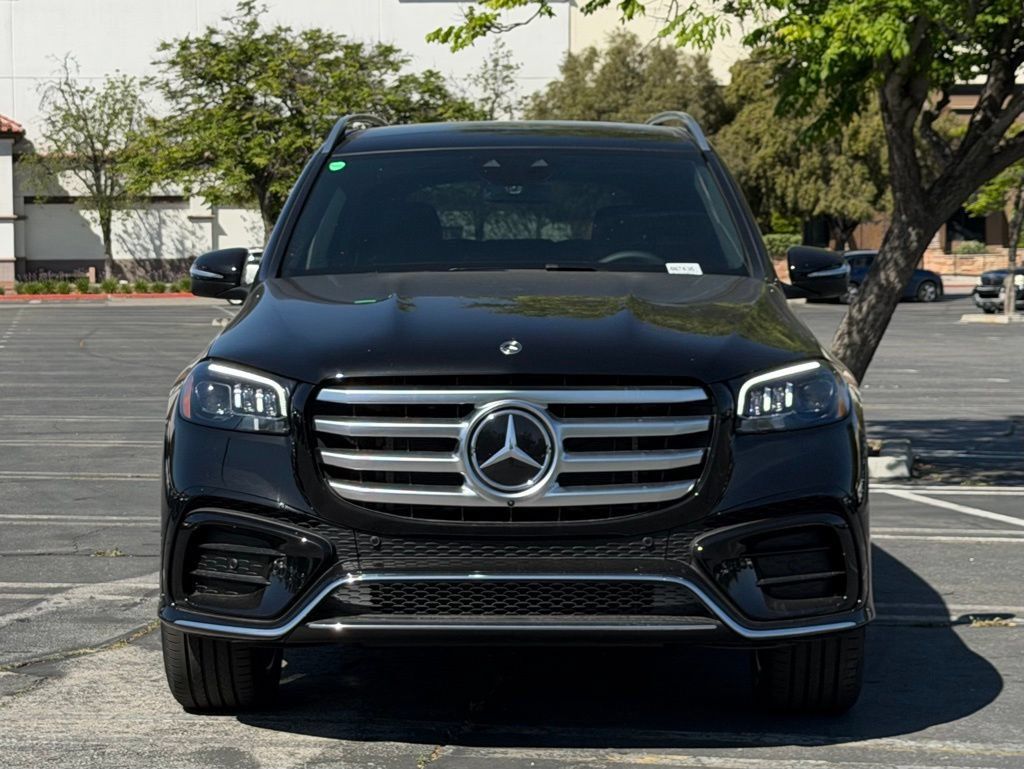 New 2026 Mercedes-Benz GLS 580 4MATIC image 5