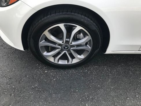 Used 2017 Mercedes-Benz C 300 4MATIC Sedan image 38