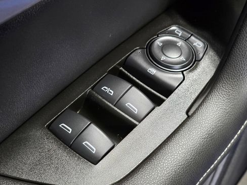Used 2025 Chevrolet Blazer LT w/ Convenience Package FWD image 21