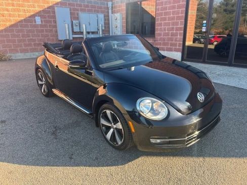 Used 2013 Volkswagen Beetle 2.0T image 15