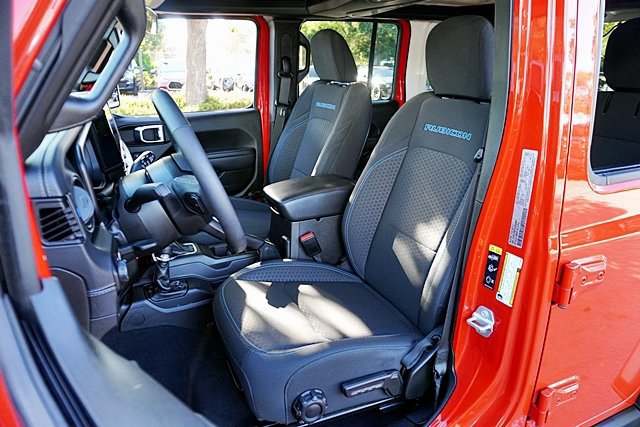 Certified 2025 Jeep Wrangler Unlimited Rubicon 4xe w/ Convenience Group AWD/4WD image 25