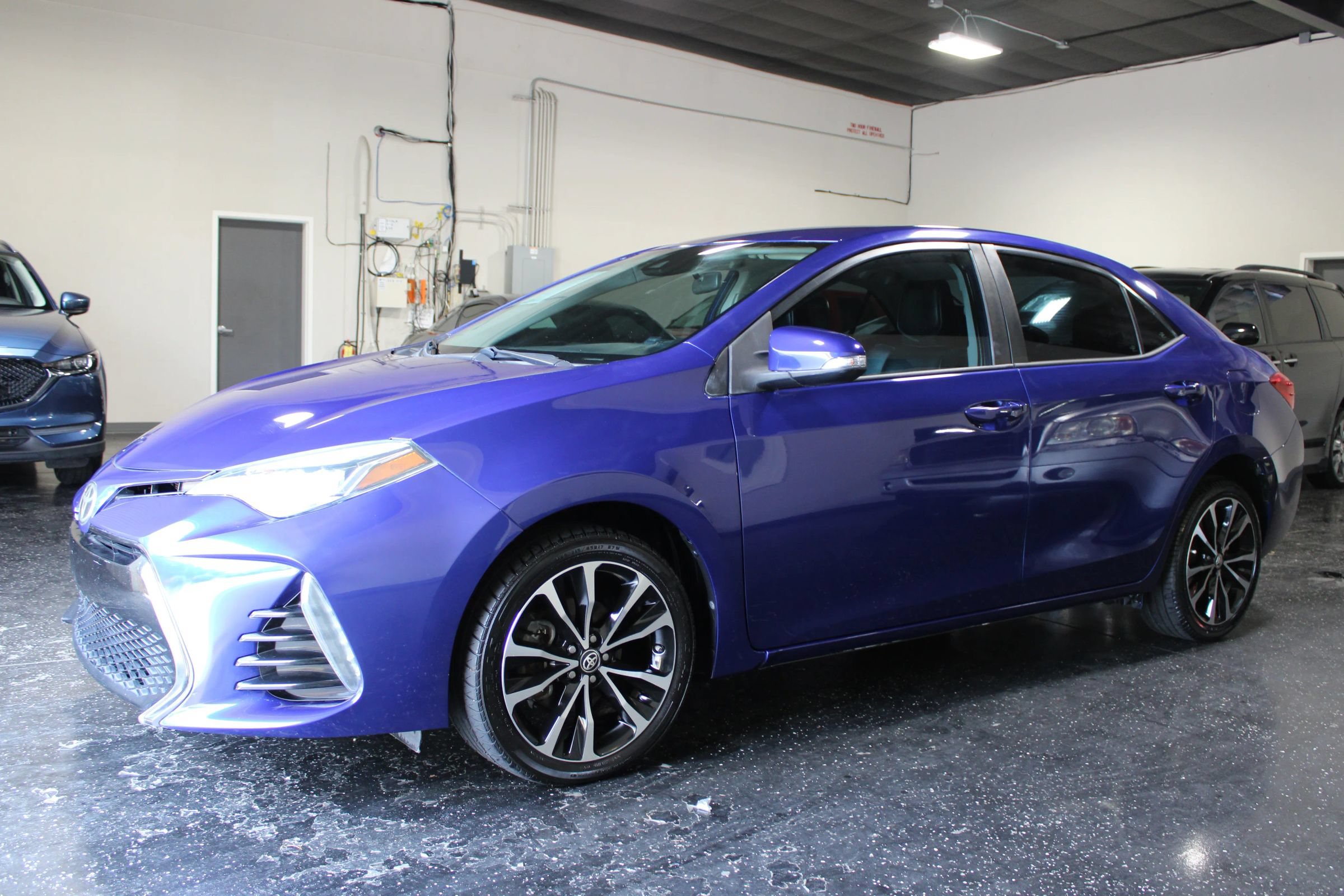 Used 2018 Toyota Corolla SE FWD image 6