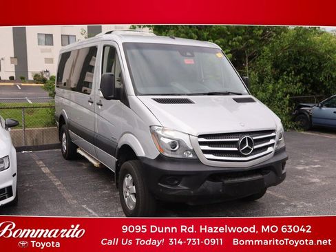 Used 2015 Mercedes-Benz Sprinter 2500 image 1