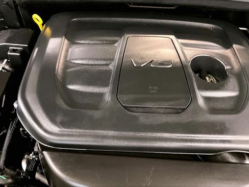 Used 2021 Jeep Grand Cherokee Laredo AWD/4WD image 32