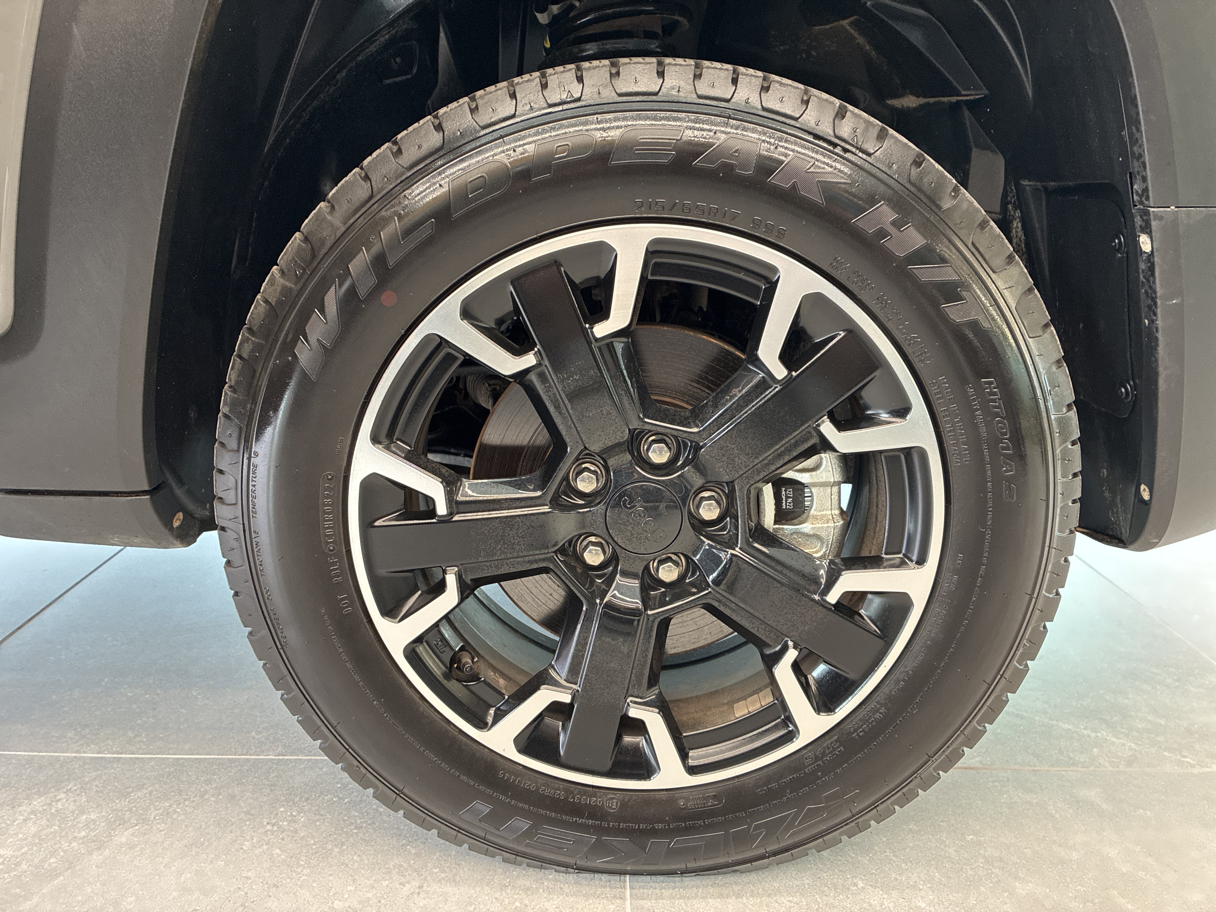 Certified 2023 Jeep Renegade Trailhawk w/ Sun/Sound Group AWD/4WD image 29