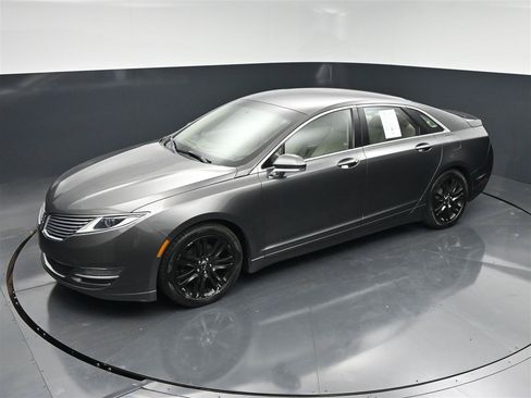 Used 2016 Lincoln MKZ AWD image 19