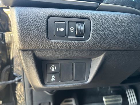 Used 2018 Honda Accord Sport image 17