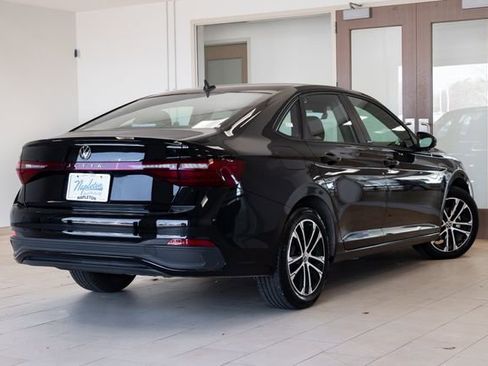 Used 2025 Volkswagen Jetta Sport image 27
