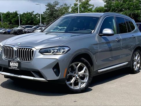 Used 2024 BMW X3 sDrive30i w/ Convenience Package RWD image 2