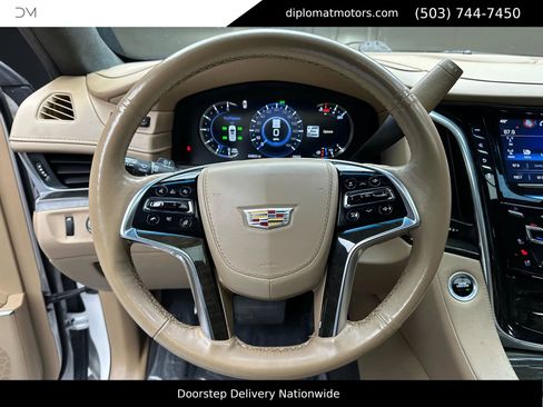 Used 2019 Cadillac Escalade ESV Platinum image 26