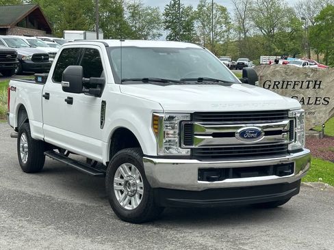 Used 2019 Ford F250 XLT AWD/4WD image 1