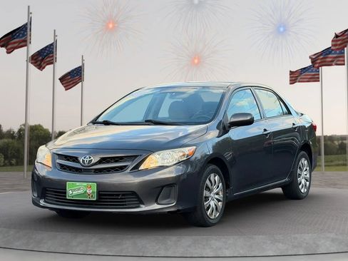 Used 2012 Toyota Corolla LE image 3