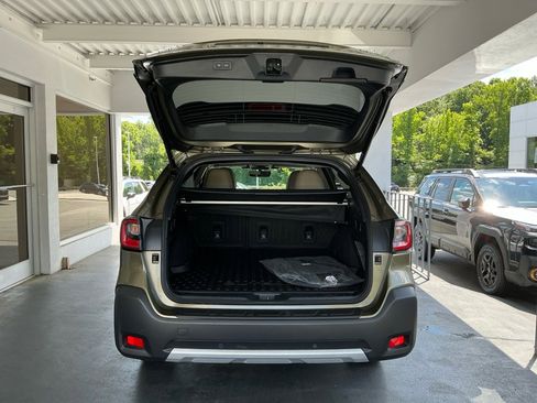Certified 2025 Subaru Outback Limited AWD/4WD image 19