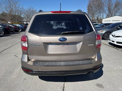 Used 2015 Subaru Forester 2.5i w/ Alloy Wheel Package AWD/4WD image 8