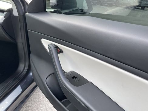 Used 2019 Tesla Model 3 Long Range image 32