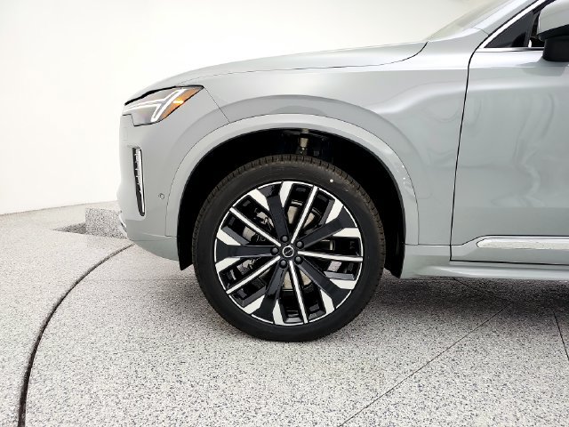 New 2027 Volvo XC90 B5 Plus AWD/4WD image 31