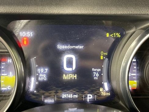 Used 2023 Jeep Wrangler Unlimited Sahara w/ Cold Weather Group image 18