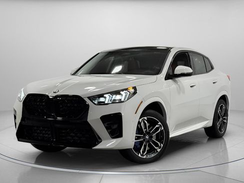 New 2026 BMW X2 xDrive28i w/ Technology Package image 2