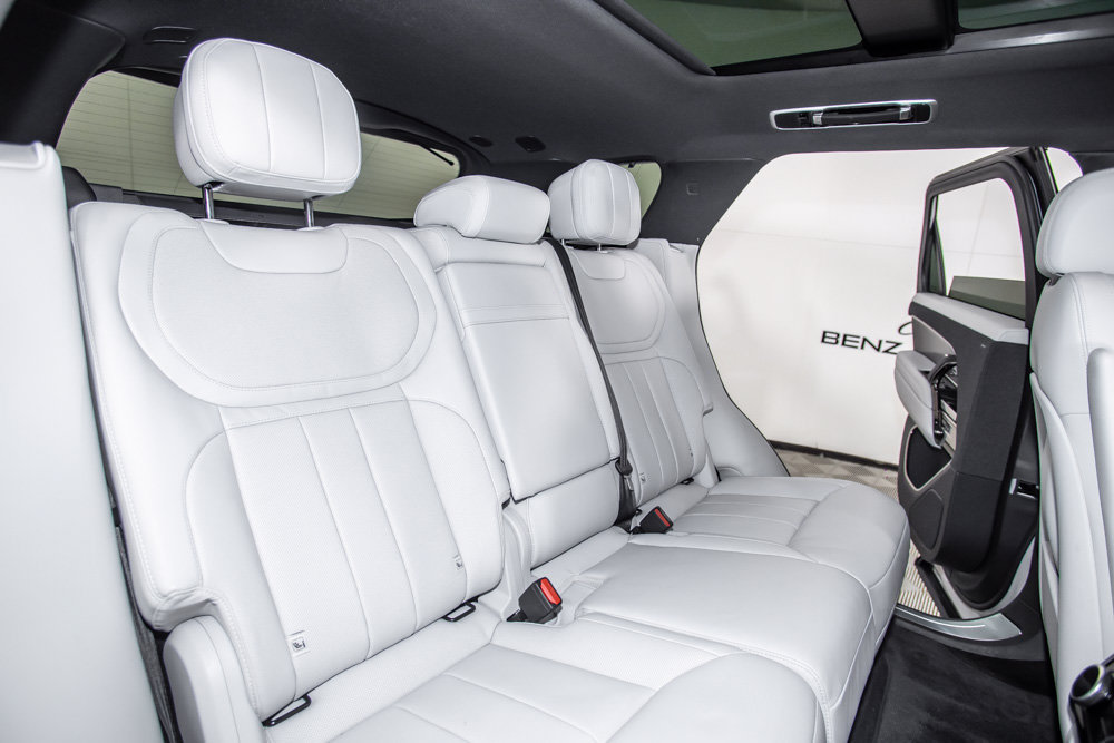 Used 2026 Land Rover Range Rover Sport SE AWD/4WD image 15