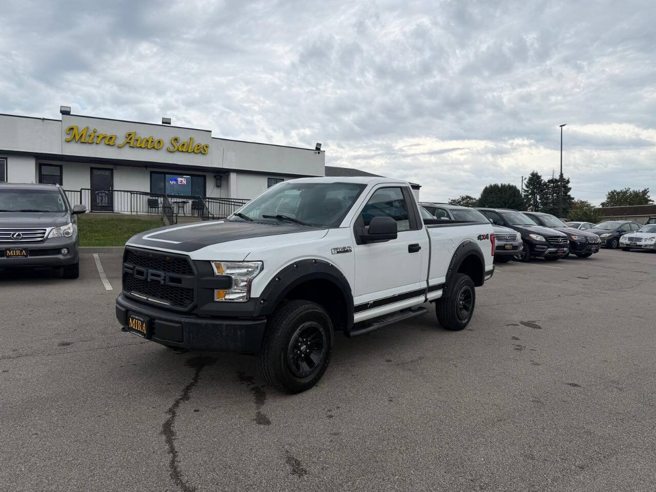Used 2017 Ford F150 XL w/ Equipment Group 101A Mid AWD/4WD image 5