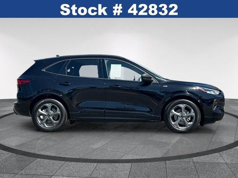Used 2024 Ford Escape ST-Line w/ Equipment Group 301A FWD image 3