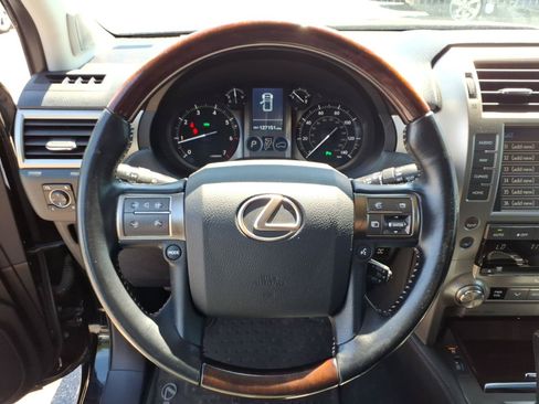 Used 2017 Lexus GX 460 AWD/4WD image 20