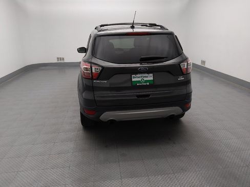 Used 2018 Ford Escape SE FWD image 7