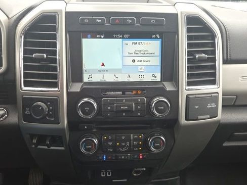 Used 2018 Ford F350 Lariat w/ Lariat Ultimate Package AWD/4WD image 30