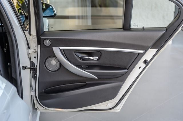 Used 2018 BMW 340i Sedan RWD image 50
