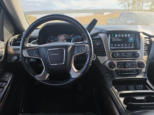 Used 2019 GMC Yukon XL Denali w/ Denali Ultimate Package AWD/4WD image 7