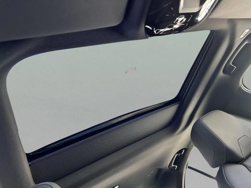 Used 2026 BMW 530i w/ Premium Package image 31