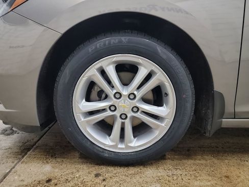Used 2018 Chevrolet Cruze LT image 15