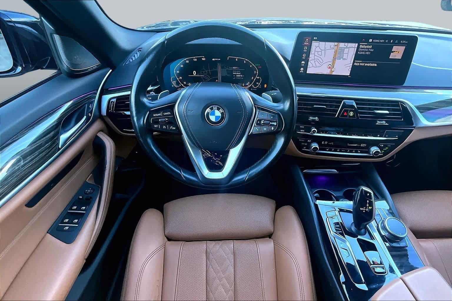 Used 2021 BMW 530e w/ Premium Package RWD image 6