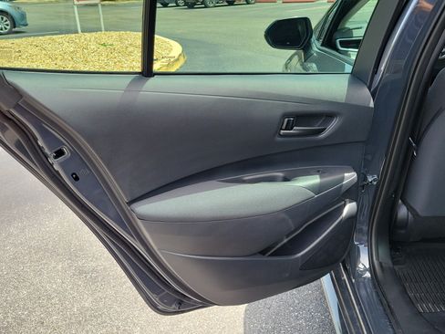 Used 2025 Toyota Corolla LE FWD image 12