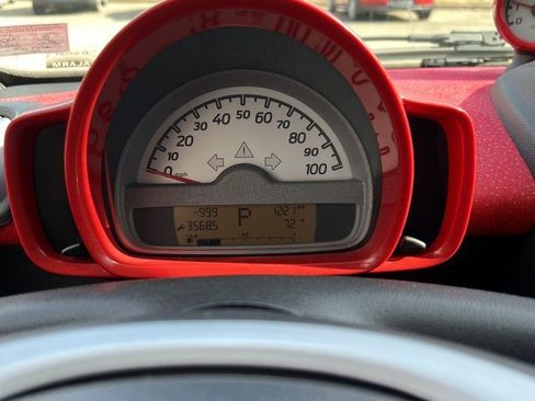 Used 2009 smart fortwo passion image 12