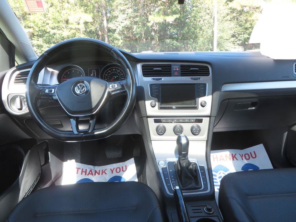 Used 2017 Volkswagen Golf S FWD image 10