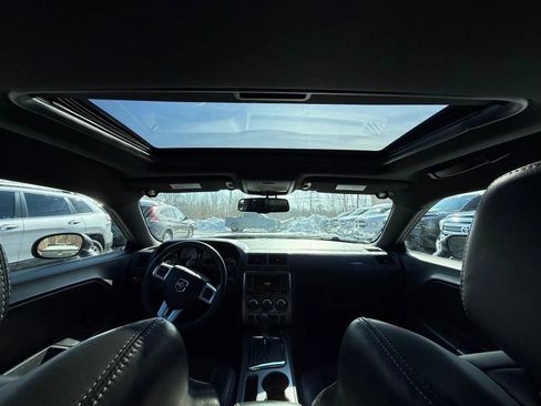 Used 2014 Dodge Challenger R/T image 16