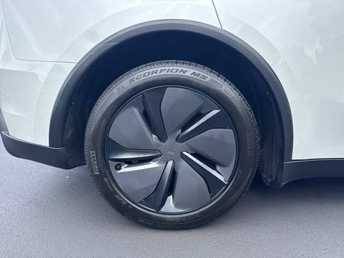 Used 2026 Tesla Model Y 2WD image 17