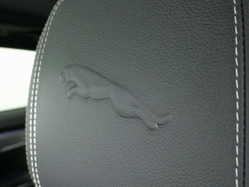 Used 2025 Jaguar F-PACE R-Dynamic S image 40