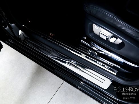 Used 2011 Rolls-Royce Ghost RWD image 16