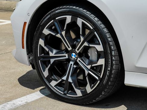 Used 2025 BMW 330i xDrive Sedan w/ Premium Package AWD/4WD image 54