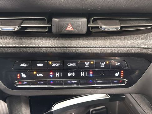 Used 2021 Buick Envision Essence w/ Technology Package I image 29