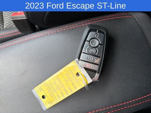 Used 2023 Ford Escape ST-Line w/ Tech Pack #1 AWD/4WD image 28