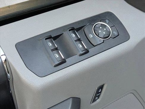 Used 2015 Ford F150 XLT w/ Equipment Group 302A Luxury image 12