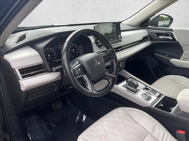 Used 2024 Mitsubishi Outlander SEL FWD image 14