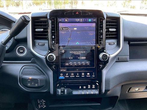 Certified 2026 RAM 2500 Big Horn AWD/4WD image 32