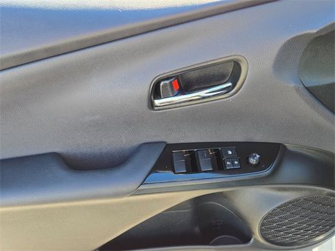 Used 2022 Toyota Prius Prime XLE image 24